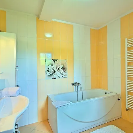 Spacious Holiday Home With Swimming Pool In Labin Prázdninový dům Labin (Istria)