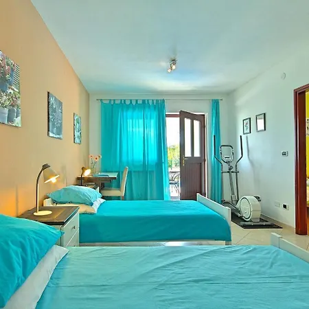Spacious Holiday Home With Swimming Pool In Labin Prázdninový dům Labin (Istria)