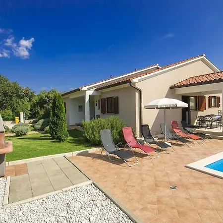 Spacious Holiday Home With Swimming Pool In Labin