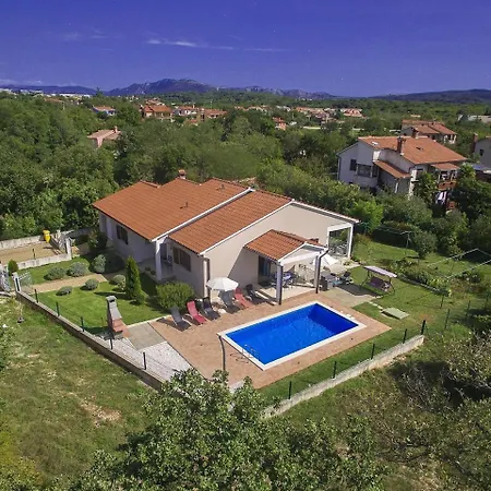 Spacious Holiday Home With Swimming Pool In Labin * Labin (Istria)