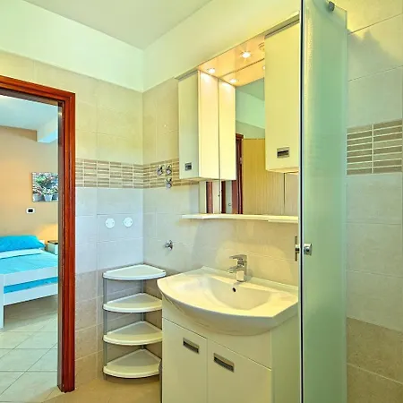 Spacious Holiday Home With Swimming Pool In Labin